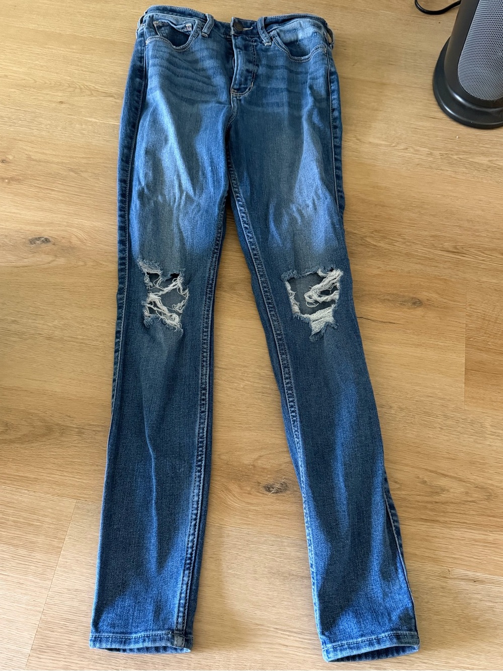 Hollister Size 3 Blue Distressed Skinny Jeans